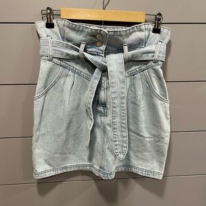 Gilli size small jeans skirt NWT